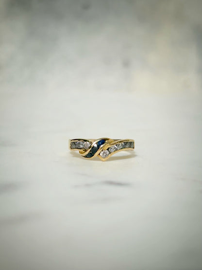 Vintage 14ct Sapphire & Natural Zircons V Ring