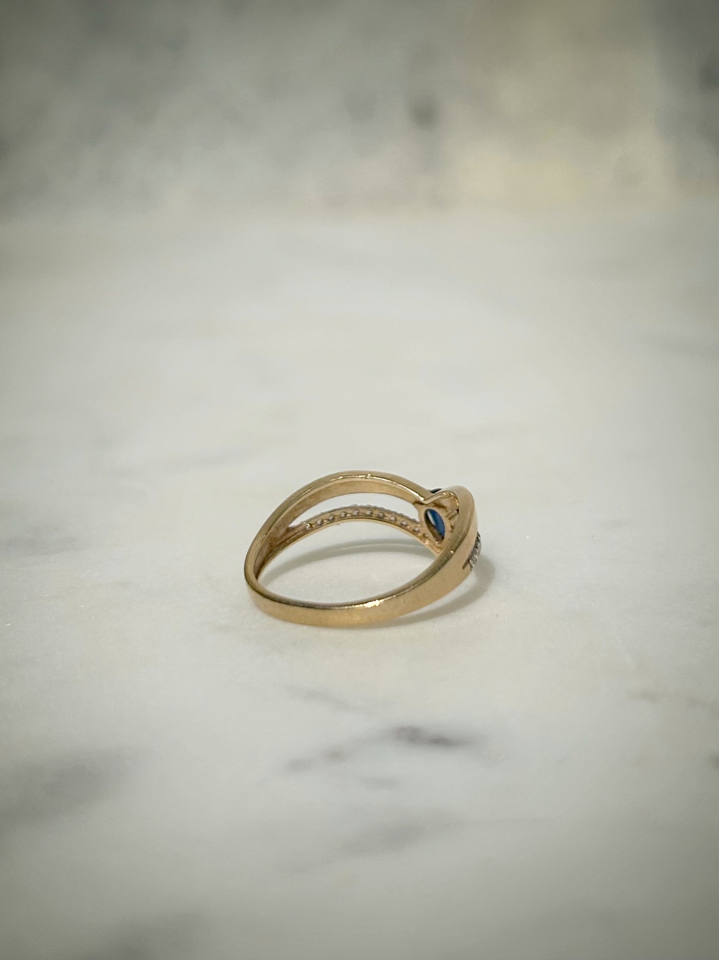 Estate 9ct Sapphire & Zircon Ring