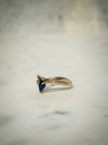 Estate 9ct Sapphire & Zircon Ring