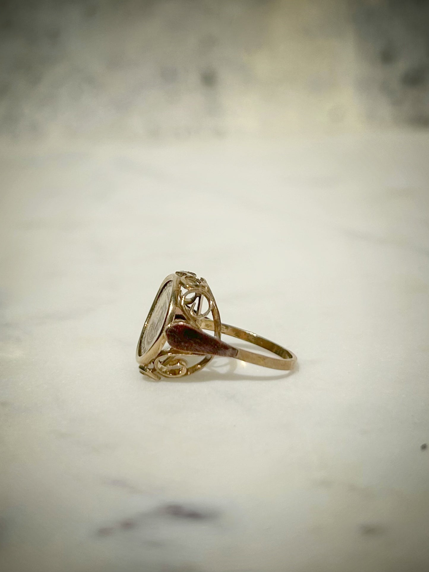 Vintage 8ct Cleopatra Coin Ring