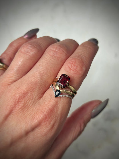 Estate 9ct Sapphire & Zircon Ring