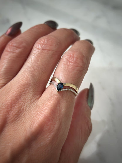 Estate 9ct Sapphire & Zircon Ring