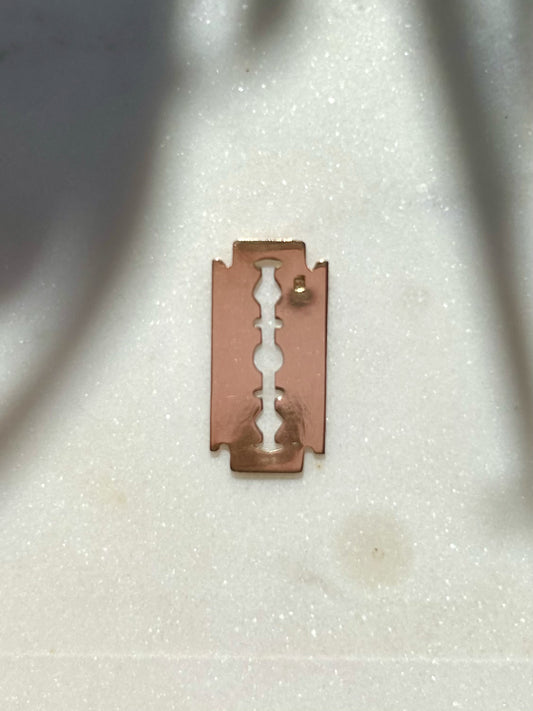 Estate 9ct Gold Razor Blade Charm
