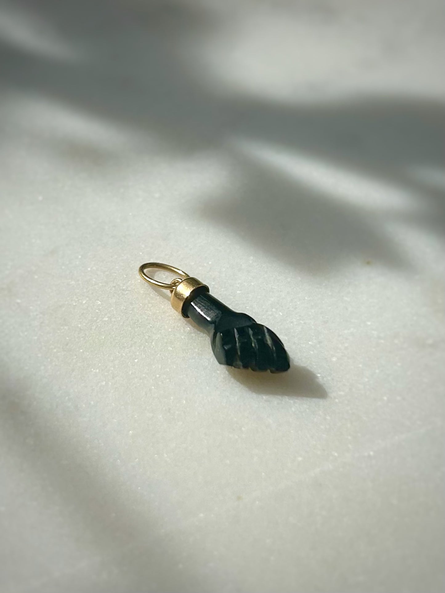 Vintage 18ct Black Figa Charm