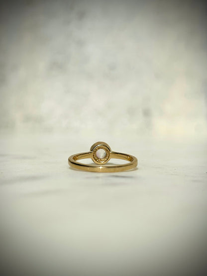 Estate 9ct Rainbow Moonstone Ring
