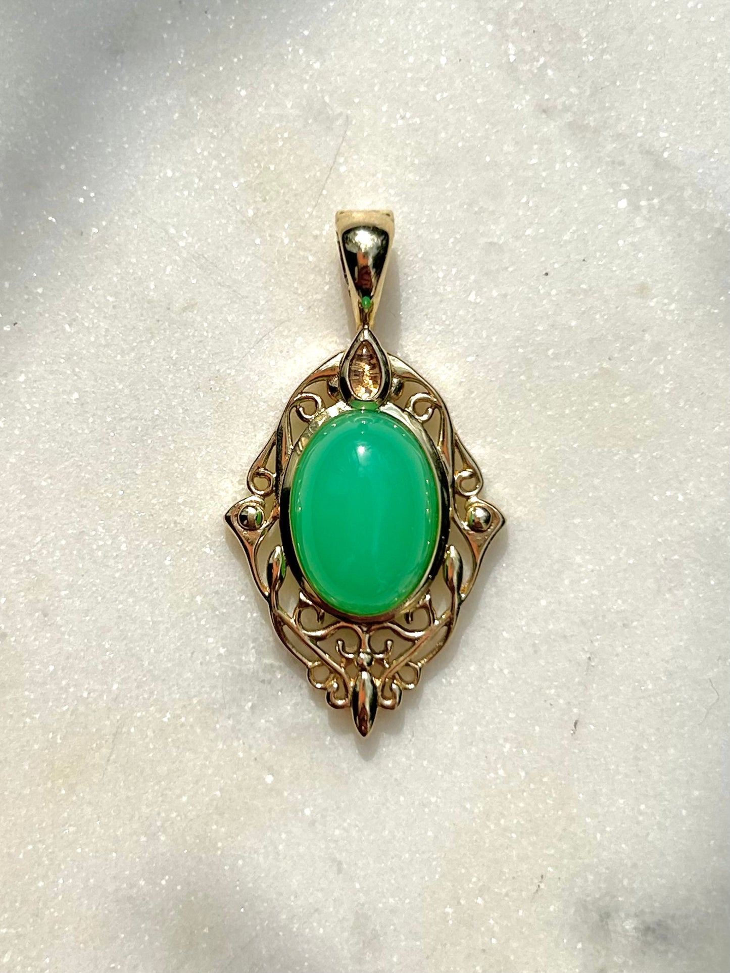 Estate 9ct Gold Chrysoprase & Rock Crystal Pendant