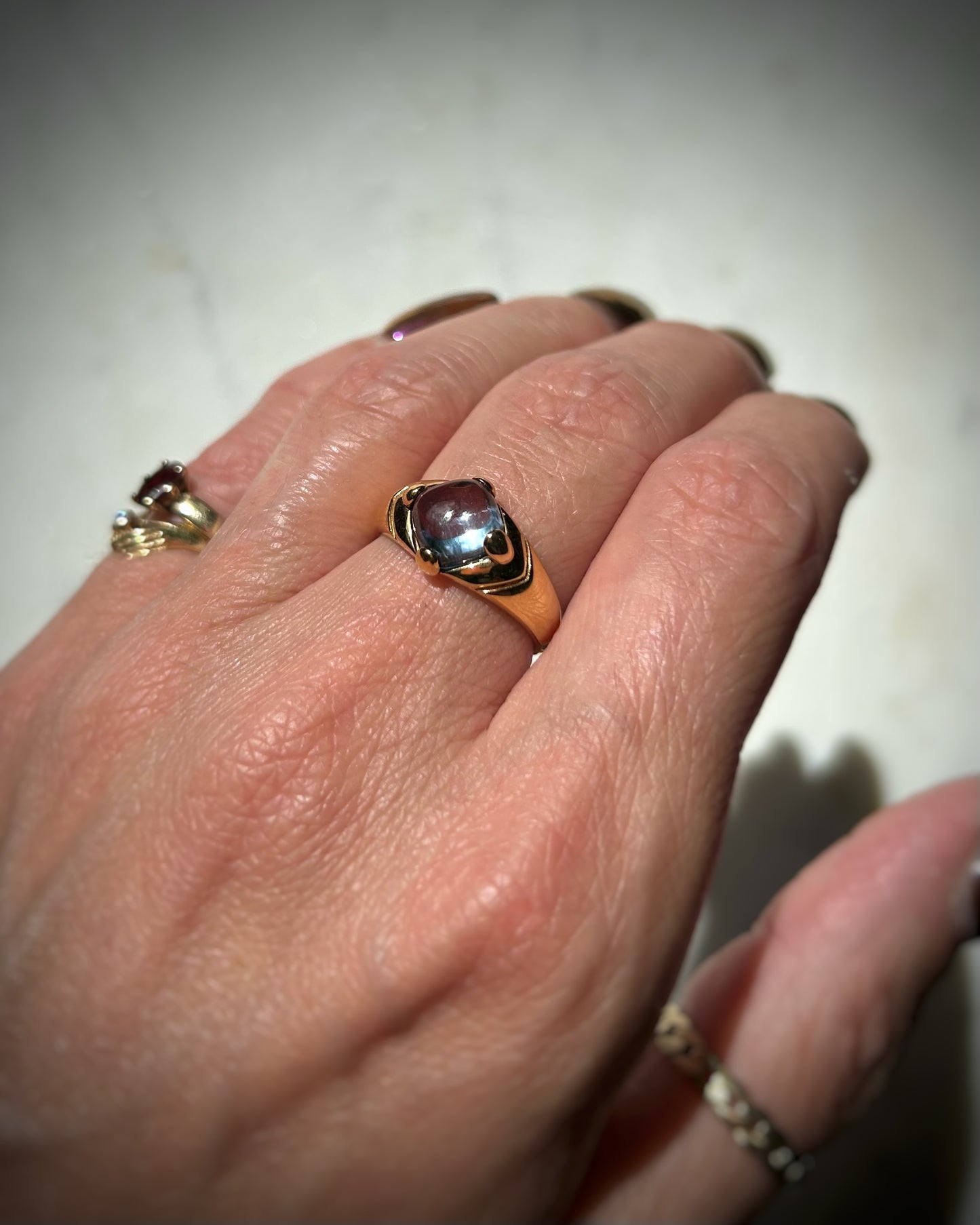 Vintage 9ct Blue Topaz Cabochon Ring