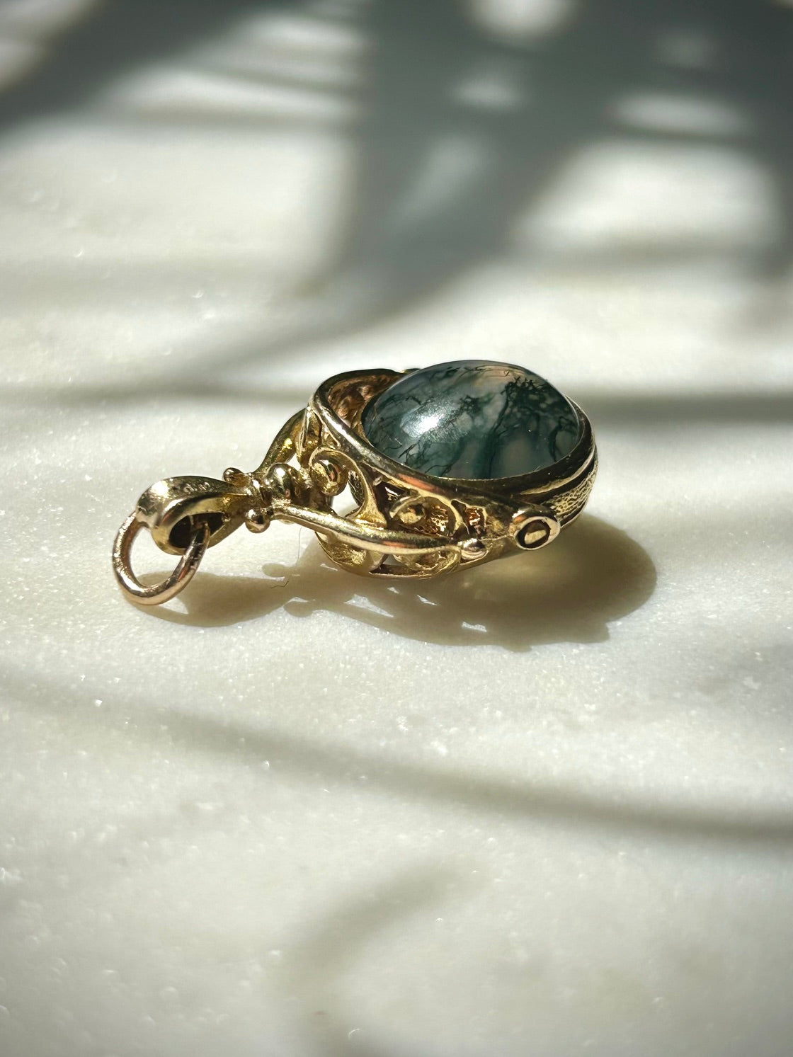 Antique 9ct Moss Agate Spinner Pendant