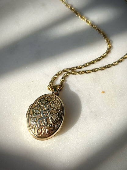 Vintage 9ct Celtic Knot Gold Locket