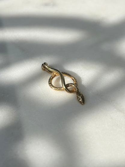 Vintage 8ct Snake Transformation Pendant