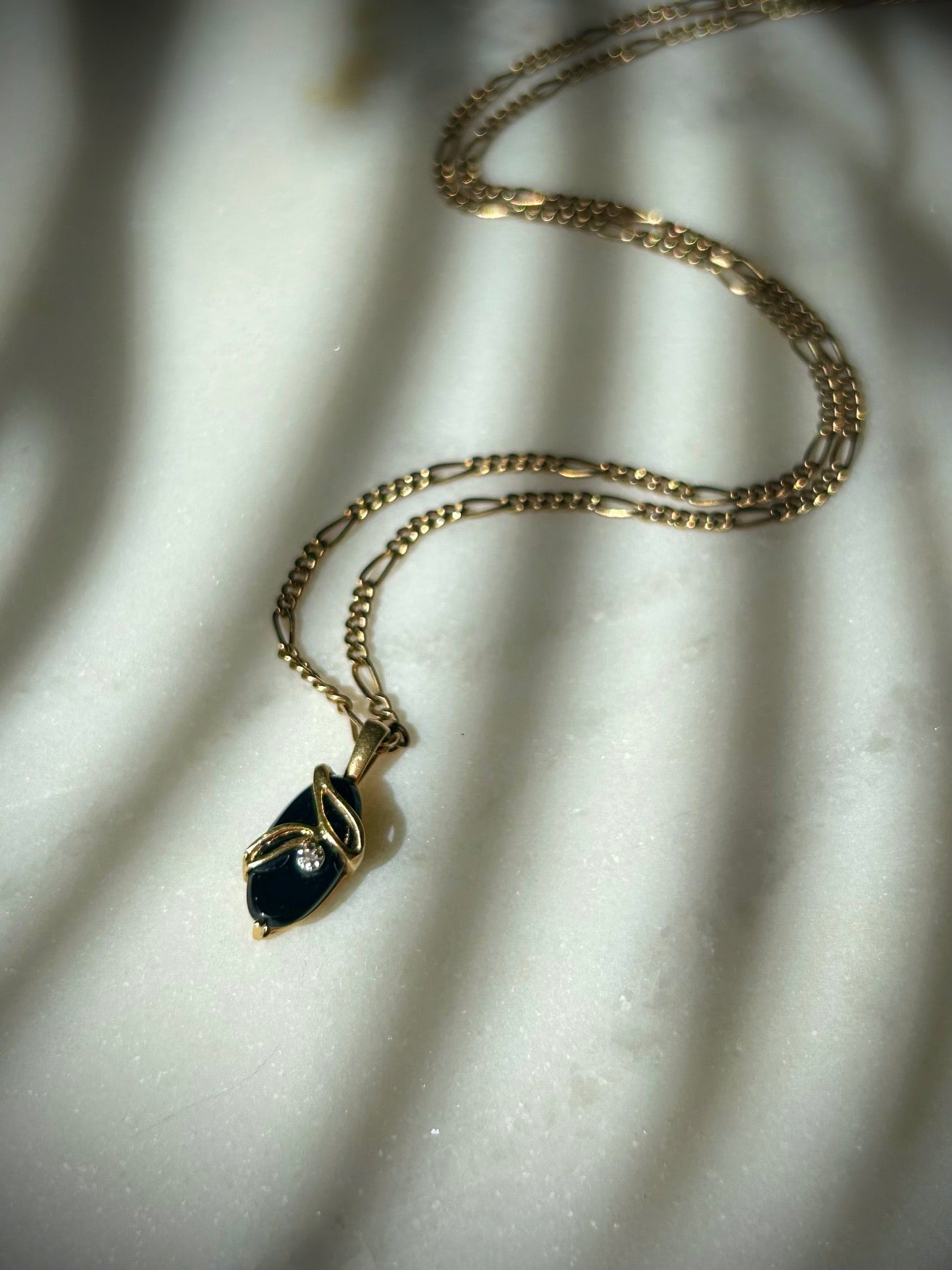 Antique 18ct Art Nouveau Onyx & Diamond Pendant