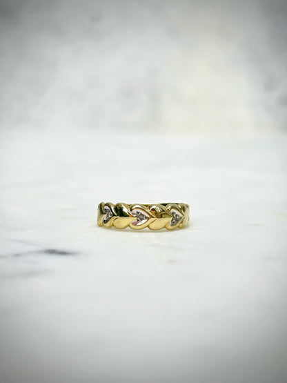 Vintage 14ct Diamond Heart Band