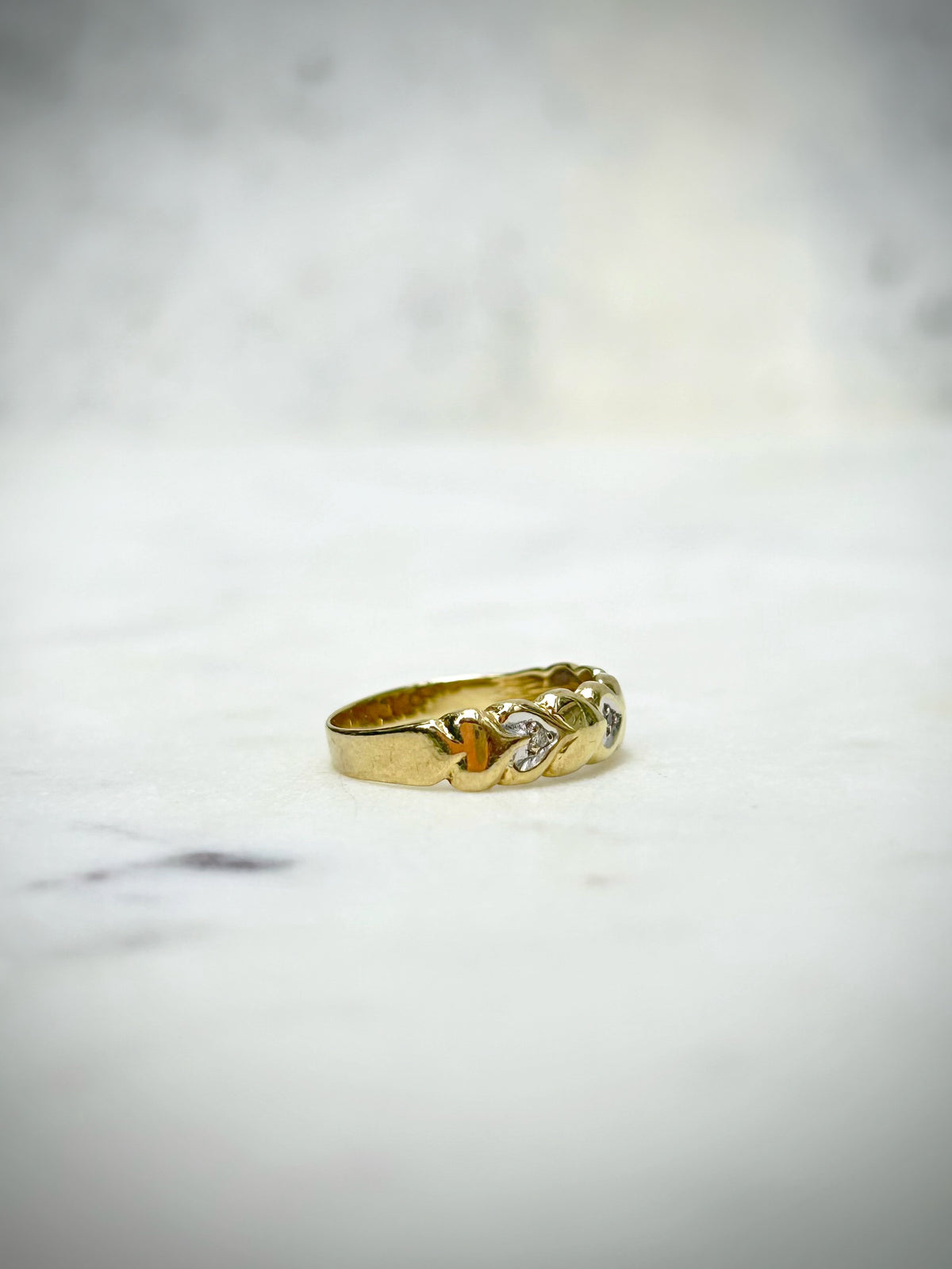 Vintage 14ct Diamond Heart Band