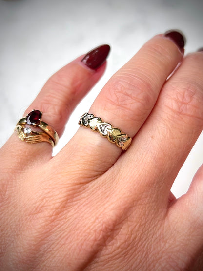 Vintage 14ct Diamond Heart Band