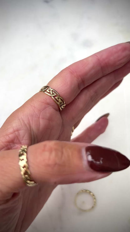 Vintage 9ct Celtic Eternity Band