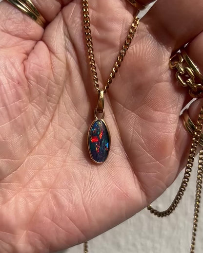 Vintage 18ct Black Opal Pendant